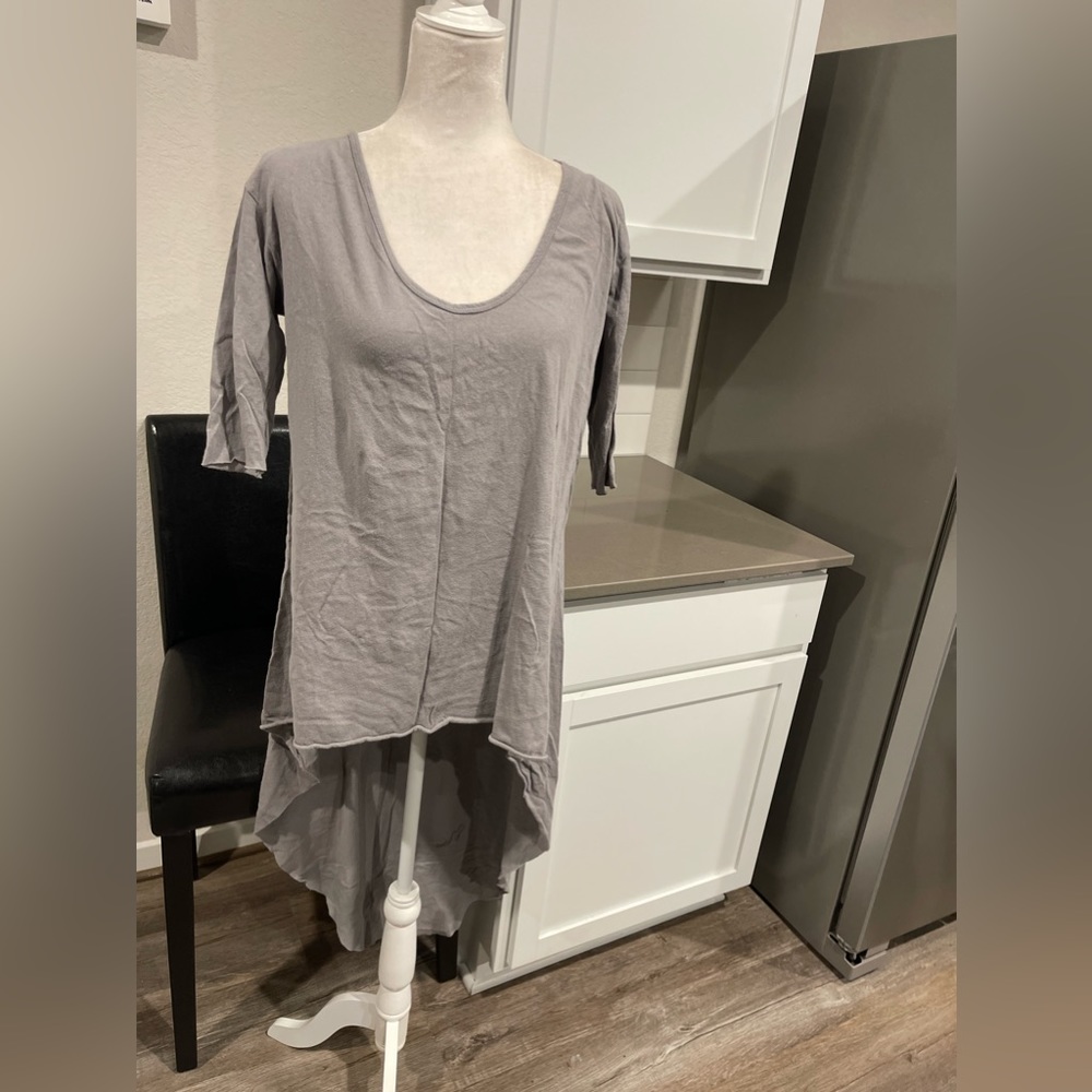 Frank & Eileen Tee Lab High Low Top Size Small
